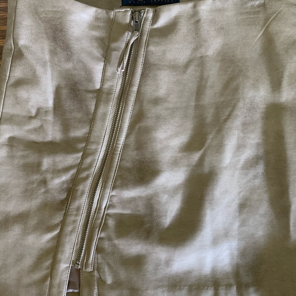 Faux leather biker skirt - Picture 2 of 6